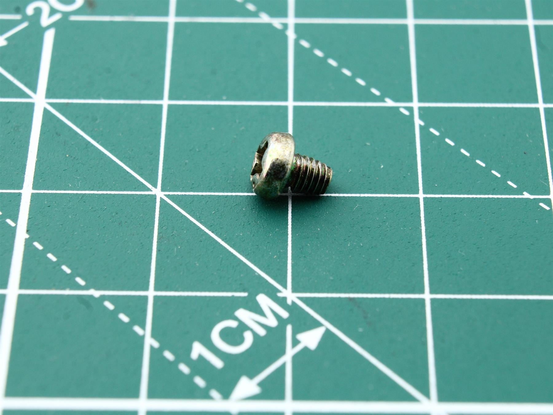 Harman Kardon TD-102 Pan Head Tapping Screw Cassette Deck (Pos.28)