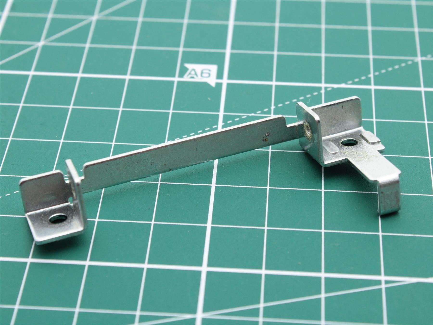 Bang & Olufsen Beocord 2000 29xx (Bracket) Part Position: 22044