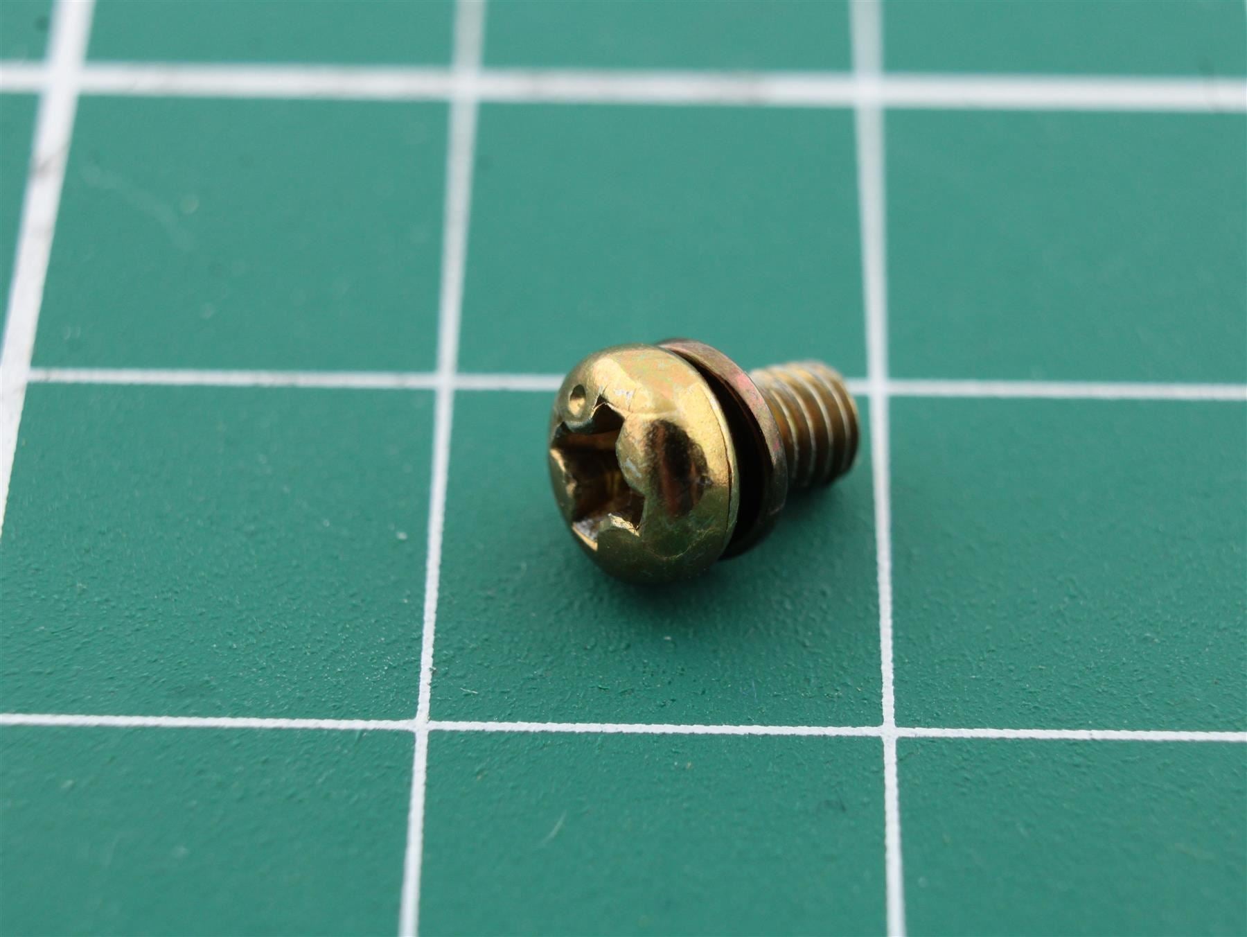 Bang & Olufsen Beocord 3300 29xx (Screw) Part Position: 22100;22105;22125;22129